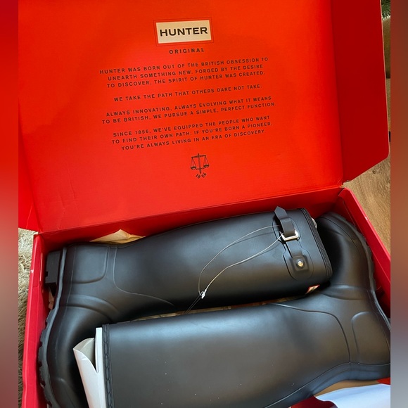 Hunter Rain Boots- Original style. Size 8 Womens - Picture 2 of 4